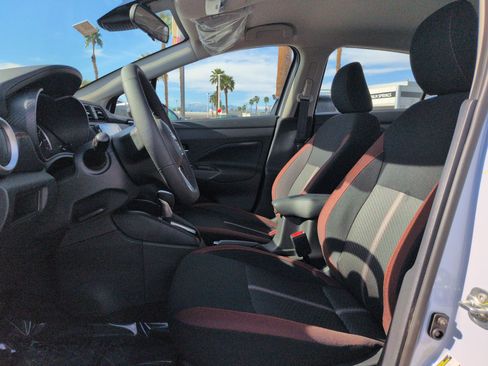 New 2025 Nissan Versa SR w/ Trunk Package image 12