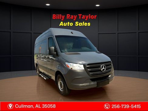 Used 2019 Mercedes-Benz Sprinter 144 image 4