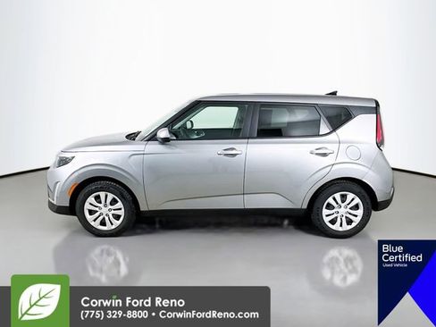 Used 2025 Kia Soul LX image 4