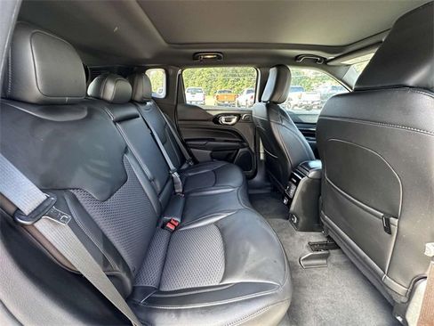 Used 2022 Jeep Compass Altitude w/ Sun and Sound Group image 30