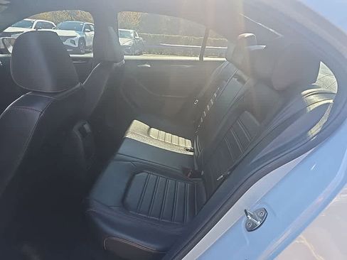 Used 2017 Volkswagen Jetta GLI FWD image 11