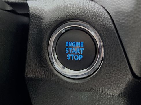 Used 2020 Toyota RAV4 XLE w/ Convenience Package image 23