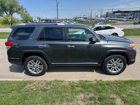 Used 2010 Toyota 4Runner Limited AWD/4WD image 6
