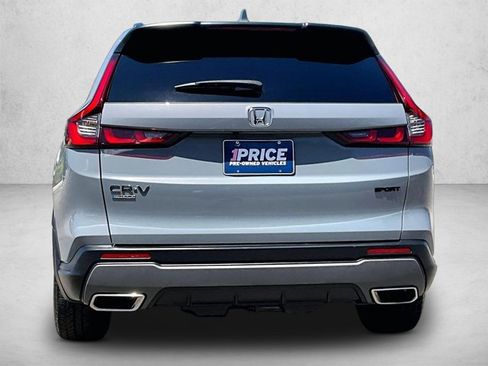 Used 2025 Honda CR-V Sport image 4
