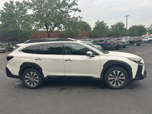 Certified 2025 Subaru Outback Touring AWD/4WD image 2