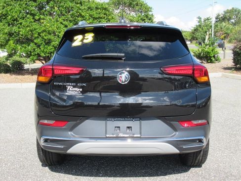 Used 2023 Buick Encore GX Essence w/ Experience Buick Package FWD image 5