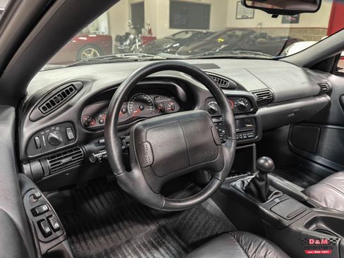 Used 1995 Chevrolet Camaro Z28 image 10