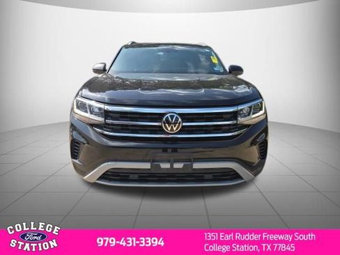 Used 2022 Volkswagen Atlas Cross Sport SE AWD/4WD image 2