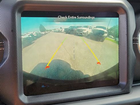 Used 2022 Jeep Wrangler Unlimited Sahara w/ Safety Group AWD/4WD image 18