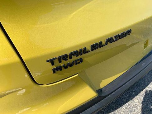 Certified 2023 Chevrolet TrailBlazer RS w/ Convenience Package AWD/4WD image 28