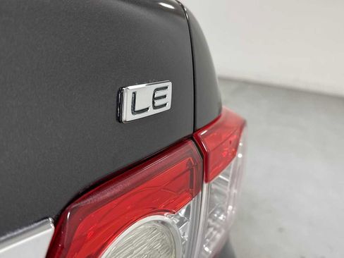 Used 2012 Toyota Corolla LE image 26