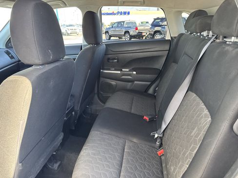 Used 2021 Mitsubishi Outlander Sport SE image 32