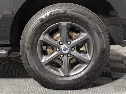 Used 2020 Ford Expedition XLT w/ Equipment Group 202A AWD/4WD image 26