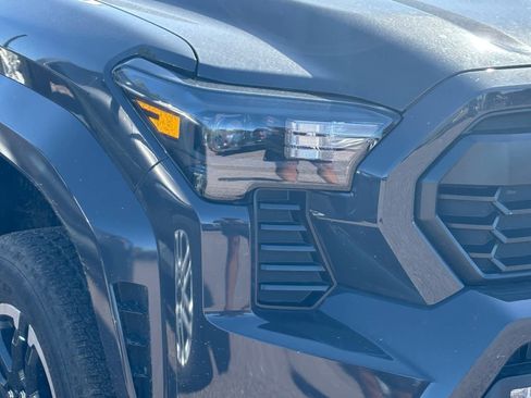 Used 2024 Toyota Tacoma TRD Sport image 6