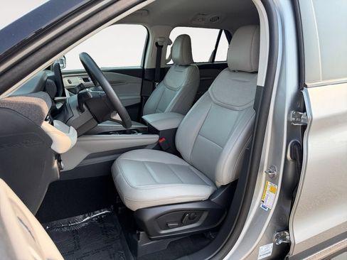 Used 2025 Ford Explorer Active w/ Active Comfort Package AWD/4WD image 21