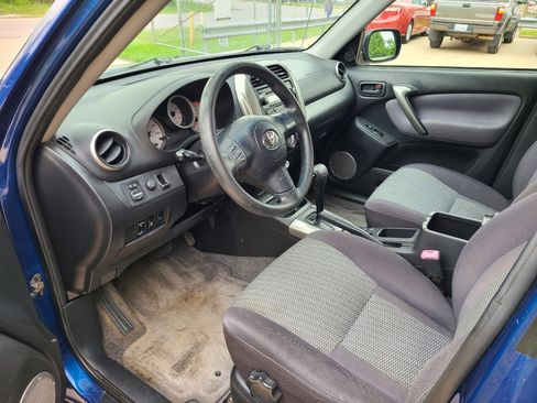 Used 2004 Toyota RAV4 2WD image 26
