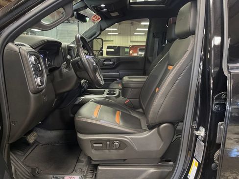 Used 2022 GMC Sierra 2500 AT4 w/ AT4 Premium Plus Package AWD/4WD image 14