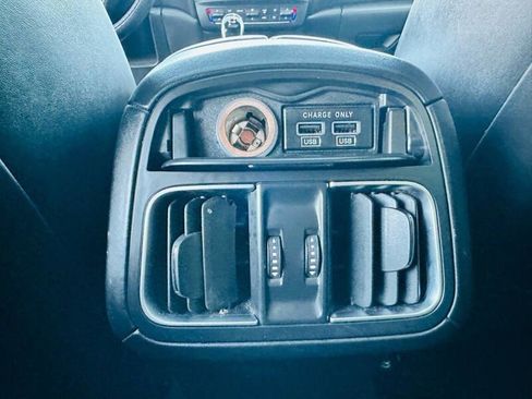 Used 2017 Maserati Levante S image 7