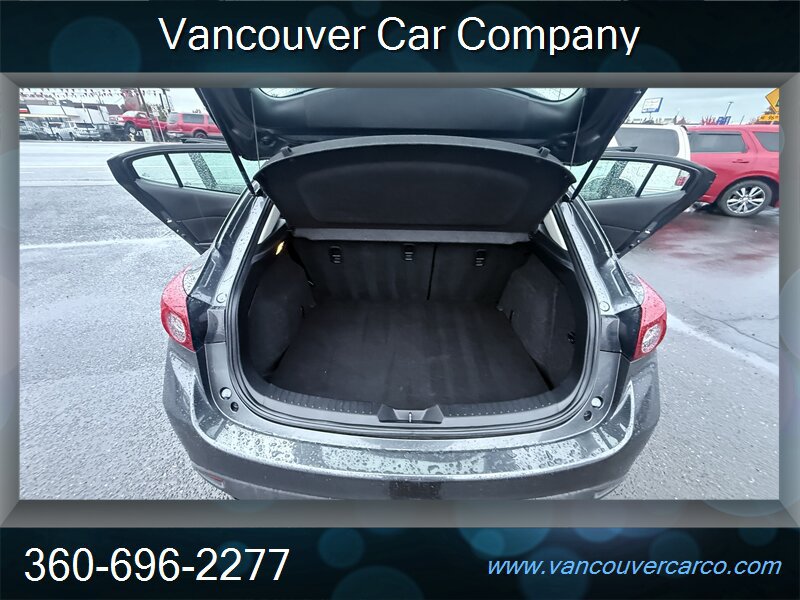 Used 2014 MAZDA MAZDA3 i Touring FWD image 29