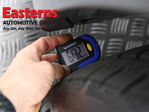 Used 2024 Volkswagen ID.4 2WD image 25