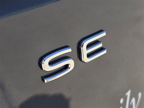 New 2026 Volkswagen Atlas SE image 7