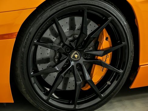 Used 2016 Lamborghini Aventador LP 700-4 image 17