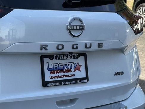 New 2026 Nissan Rogue SV AWD/4WD image 17