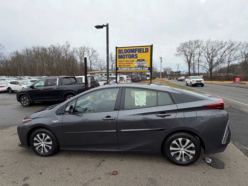 Used 2020 Toyota Prius Prime XLE image 8