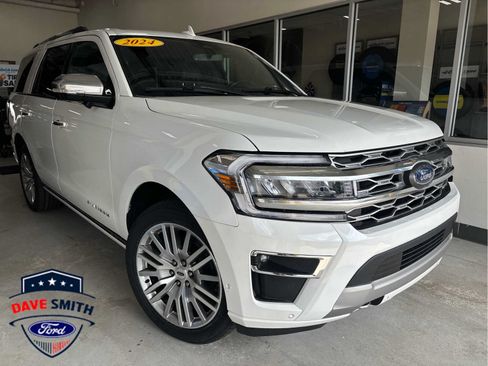 Used 2024 Ford Expedition Platinum AWD/4WD image 1