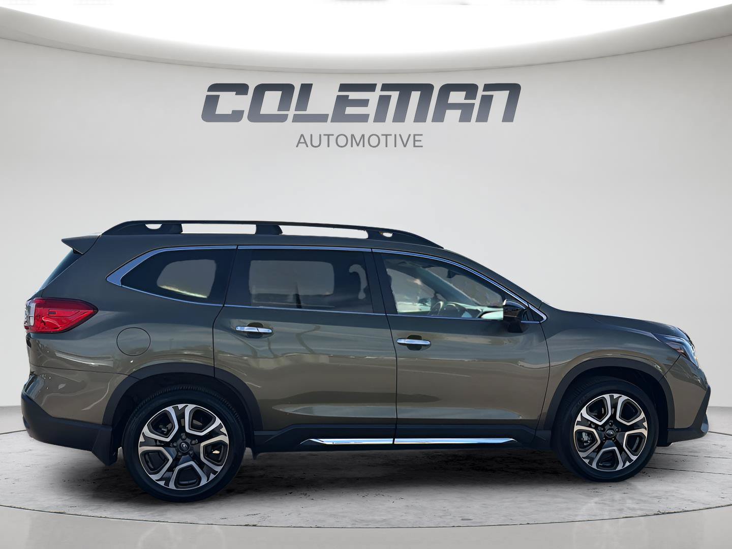 Used 2024 Subaru Ascent Touring w/ Popular Package #2 AWD/4WD image 6