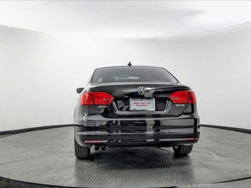 Used 2012 Volkswagen Jetta SE FWD image 6