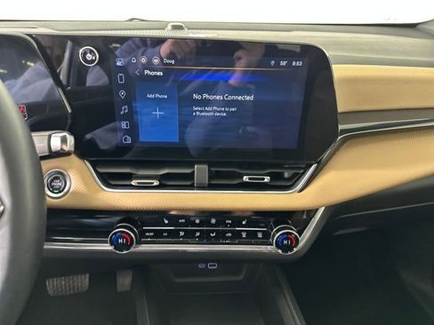 Used 2025 Chevrolet Equinox ACTIV w/ Safety and Technology Package FWD image 21
