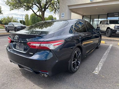 Used 2018 Toyota Camry XSE FWD image 5