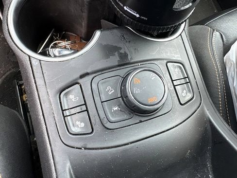 Used 2020 GMC Terrain SLT AWD/4WD image 11