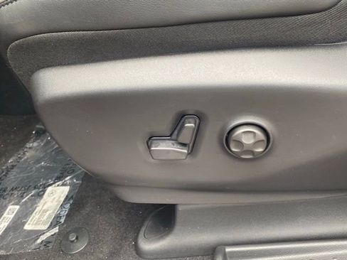 New 2026 Chrysler Pacifica Limited w/ S Appearance Package image 17