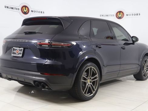 Used 2023 Porsche Cayenne Platinum Edition AWD/4WD image 3