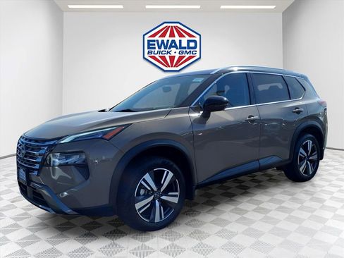 Used 2024 Nissan Rogue SL w/ SL Premium Package AWD/4WD image 1