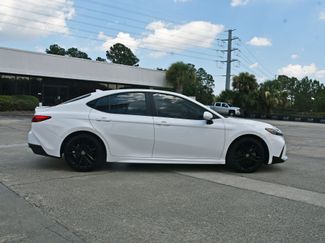 Used 2025 Toyota Camry SE FWD video 2