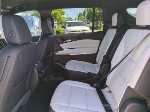 New 2026 Chevrolet Traverse High Country FWD image 14