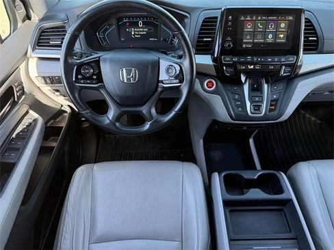 Used 2019 Honda Odyssey Touring image 12