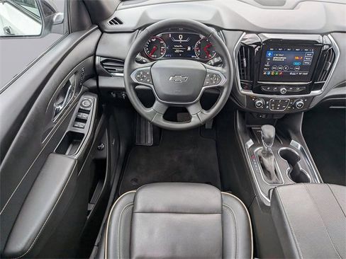 Used 2024 Chevrolet Traverse Premier w/ Redline Edition image 18