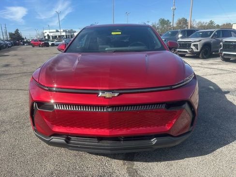 New 2026 Chevrolet Equinox EV LT image 8