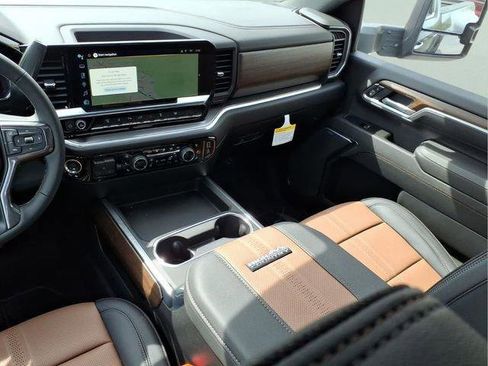 New 2026 Chevrolet Silverado 3500 High Country w/ High Country Premium Package AWD/4WD image 13
