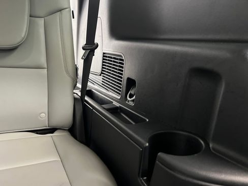 Used 2025 Ford Explorer Active w/ Active Comfort Package image 35