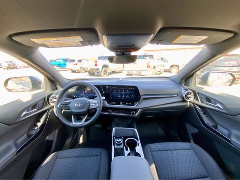 New 2026 Chevrolet Equinox LT w/ Midnight Edition AWD/4WD image 32