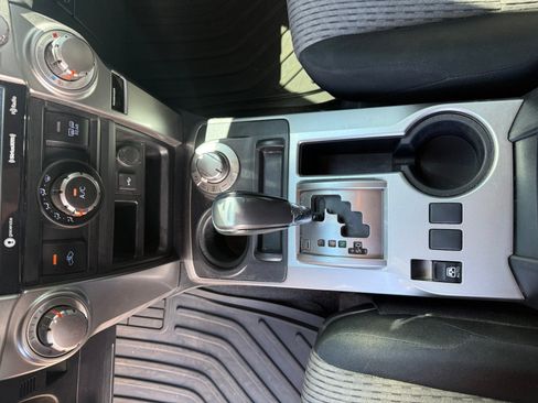 Used 2021 Toyota 4Runner SR5 AWD/4WD image 15