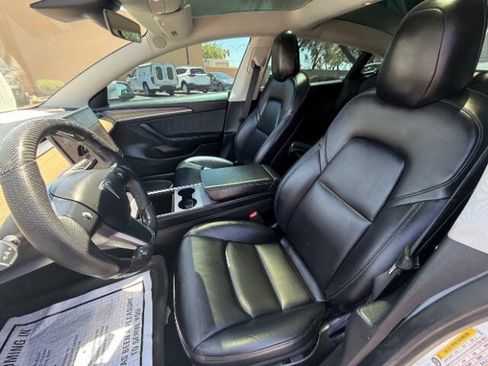 Used 2022 Tesla Model 3 Standard Range RWD image 15