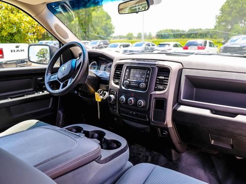 Used 2019 RAM 1500 Tradesman w/ Popular Equipment Group AWD/4WD image 9