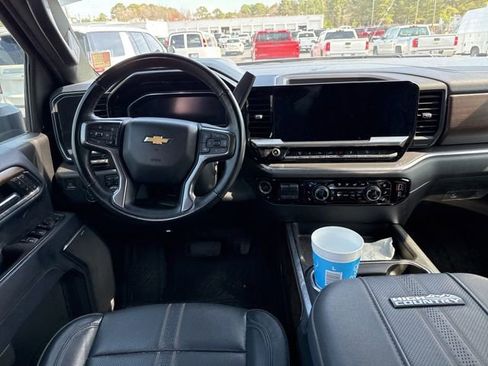 Used 2024 Chevrolet Silverado 2500 High Country w/ Technology Package image 14