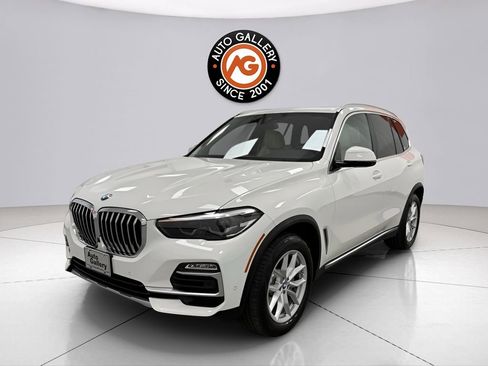 Used 2020 BMW X5 xDrive40i w/ Convenience Package AWD/4WD image 3